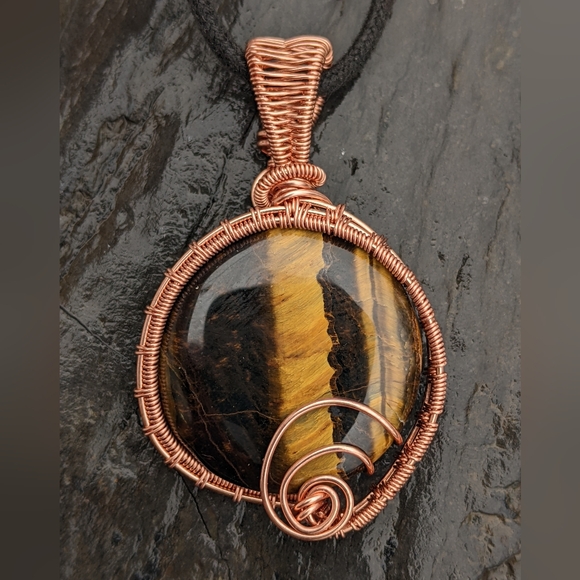 Handmade Tigers Eye Pendant Necklace Wrapped In Copper Wire - Picture 3 of 17